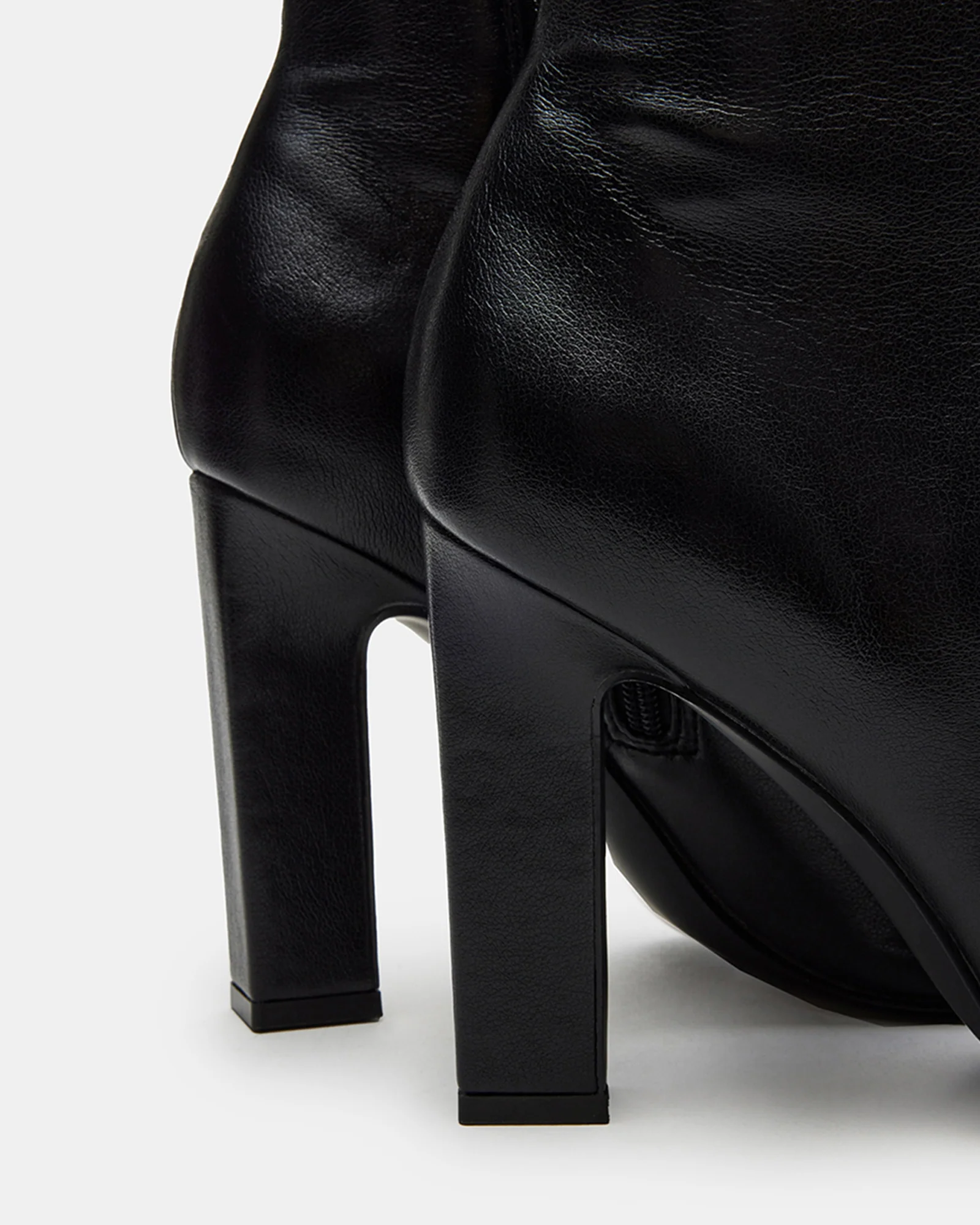 ARIA BLACK - Image 7