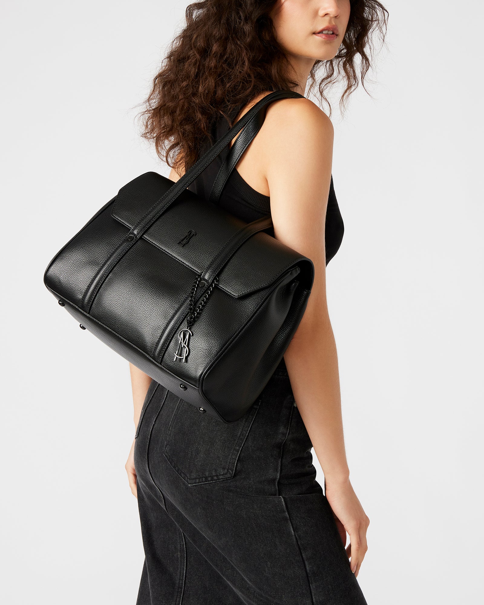 BJAREN BLACK - Image 2