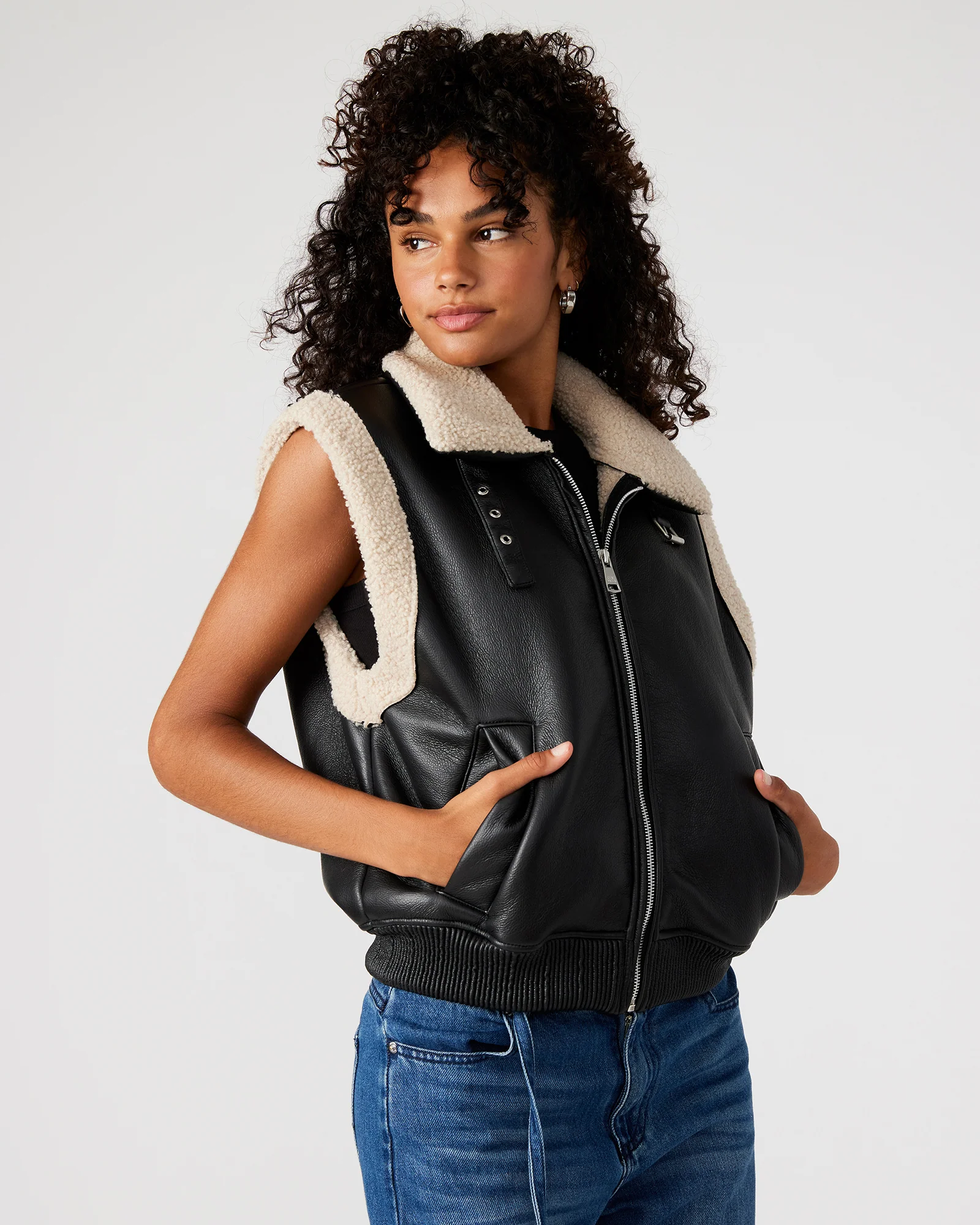 AVI VEST BLACK - Image 2