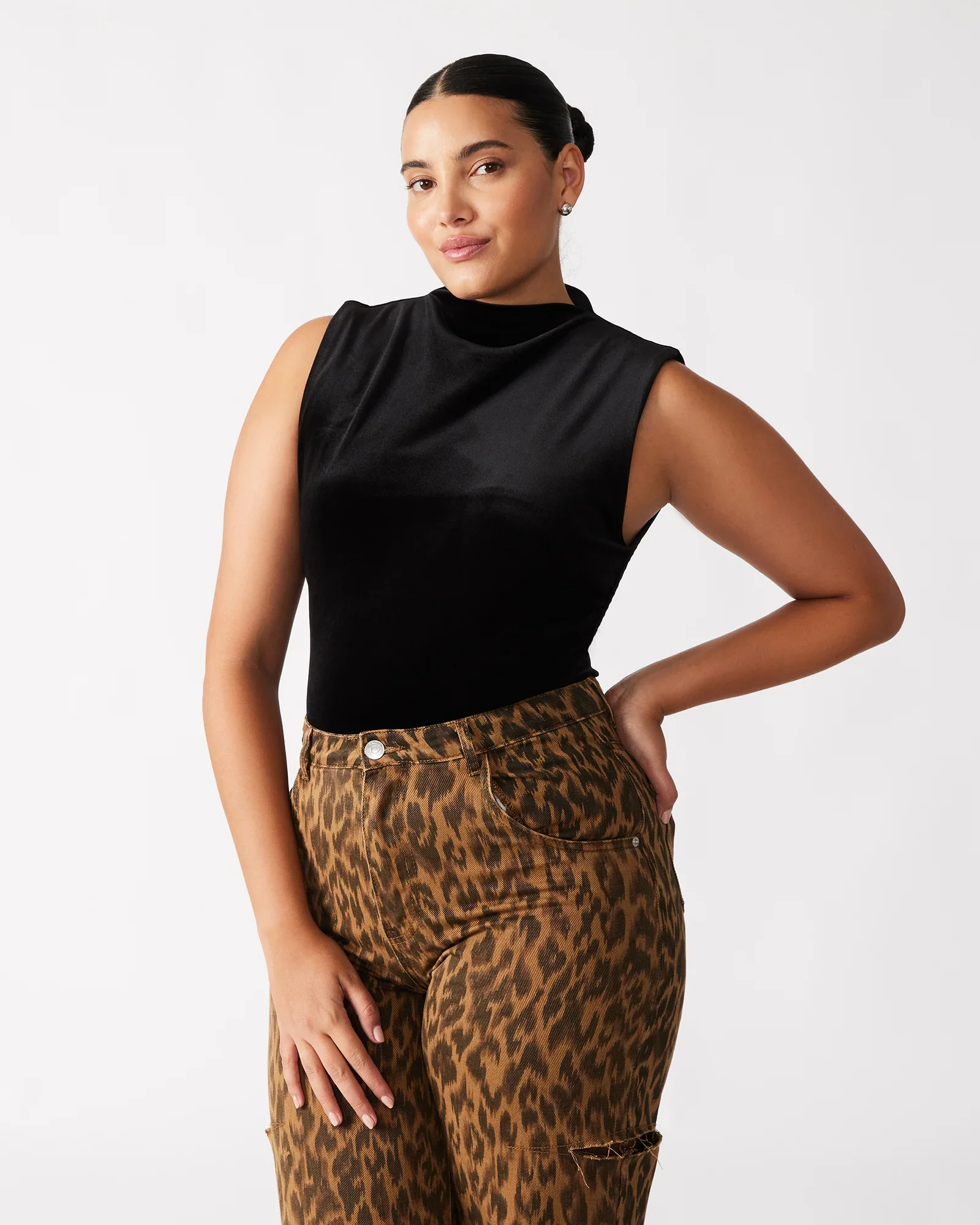 NIKOLA TOP BLACK - Image 2