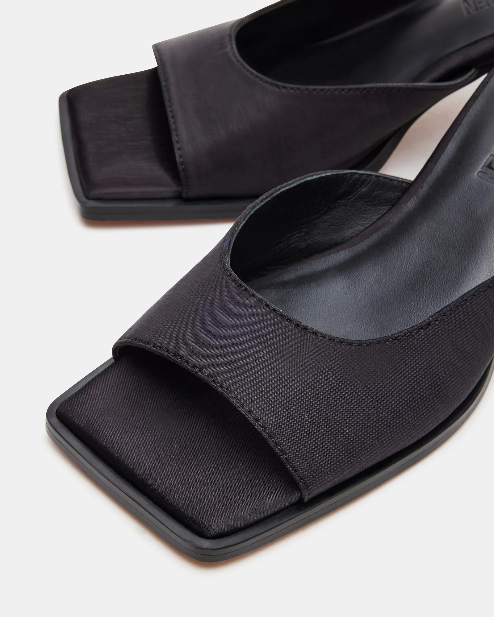 GEM BLACK - Image 3