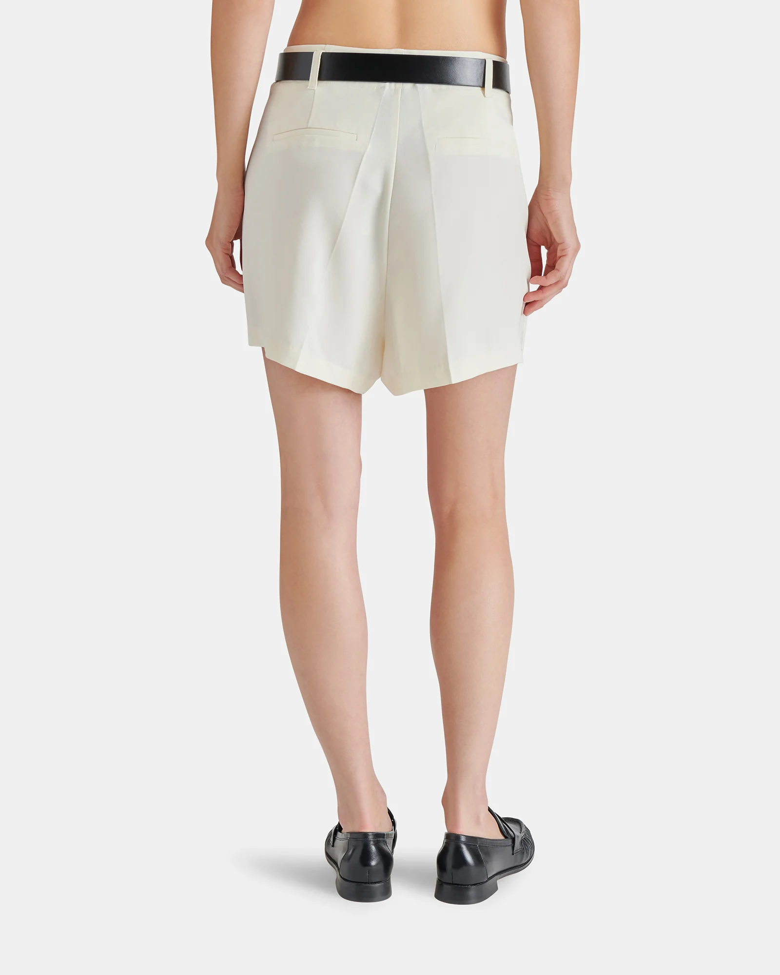 INGRIDA SHORTS WHITE - Image 4