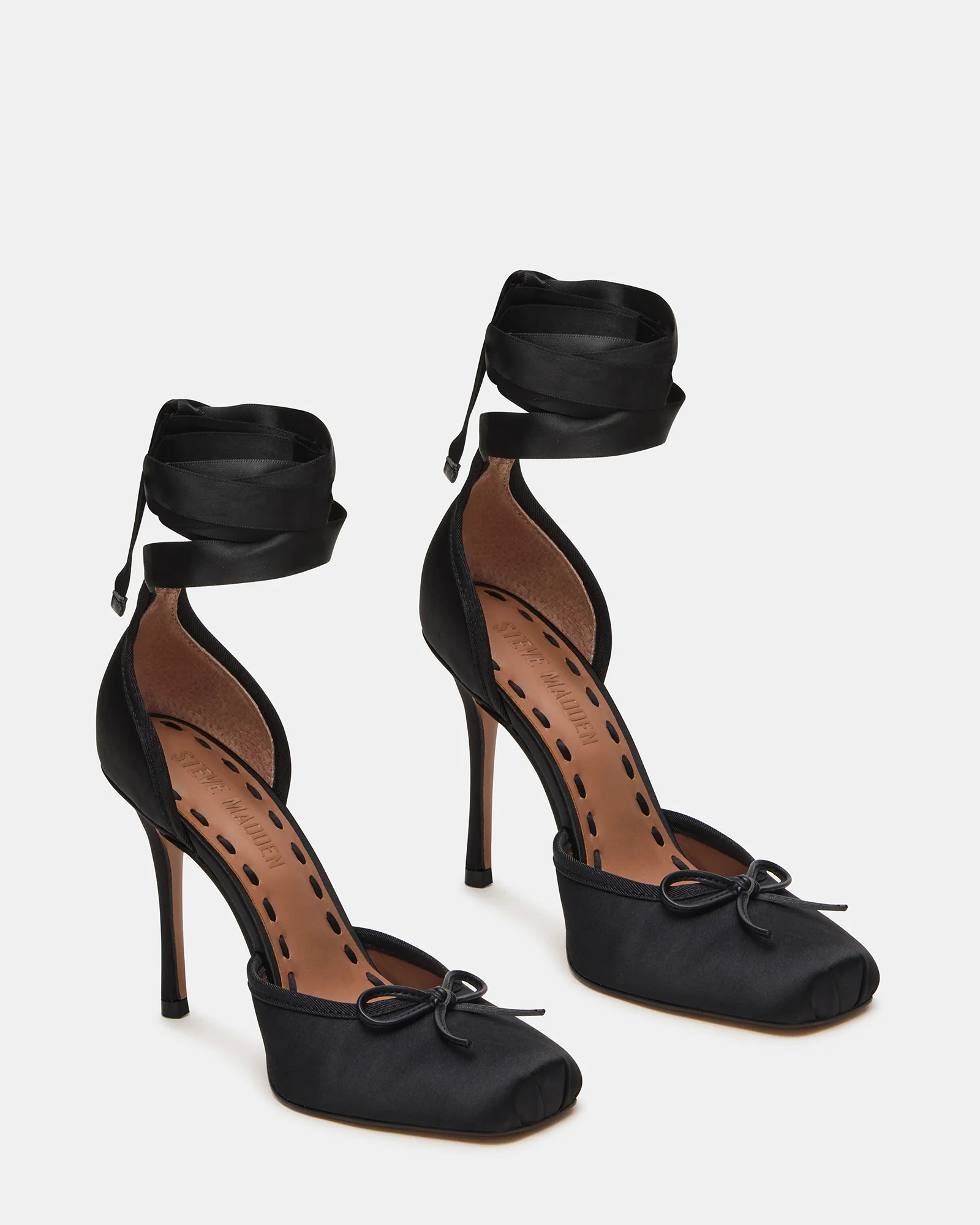 LARINA BLACK SATIN - Image 4