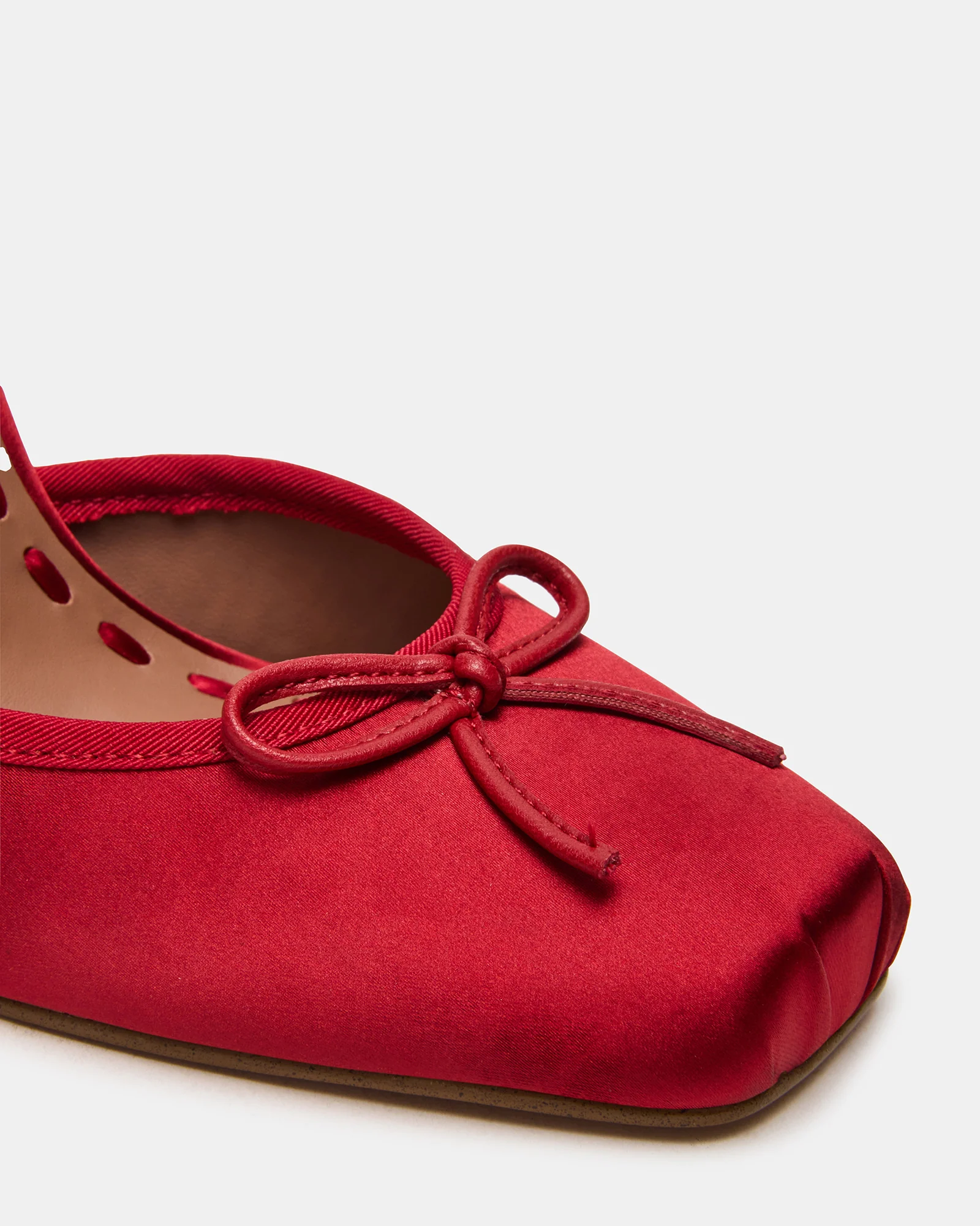 LARINA RED SATIN - Image 4