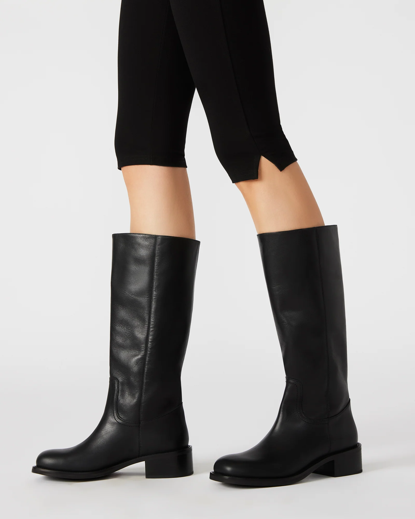 RIGGSS BLACK LEATHER - Image 2