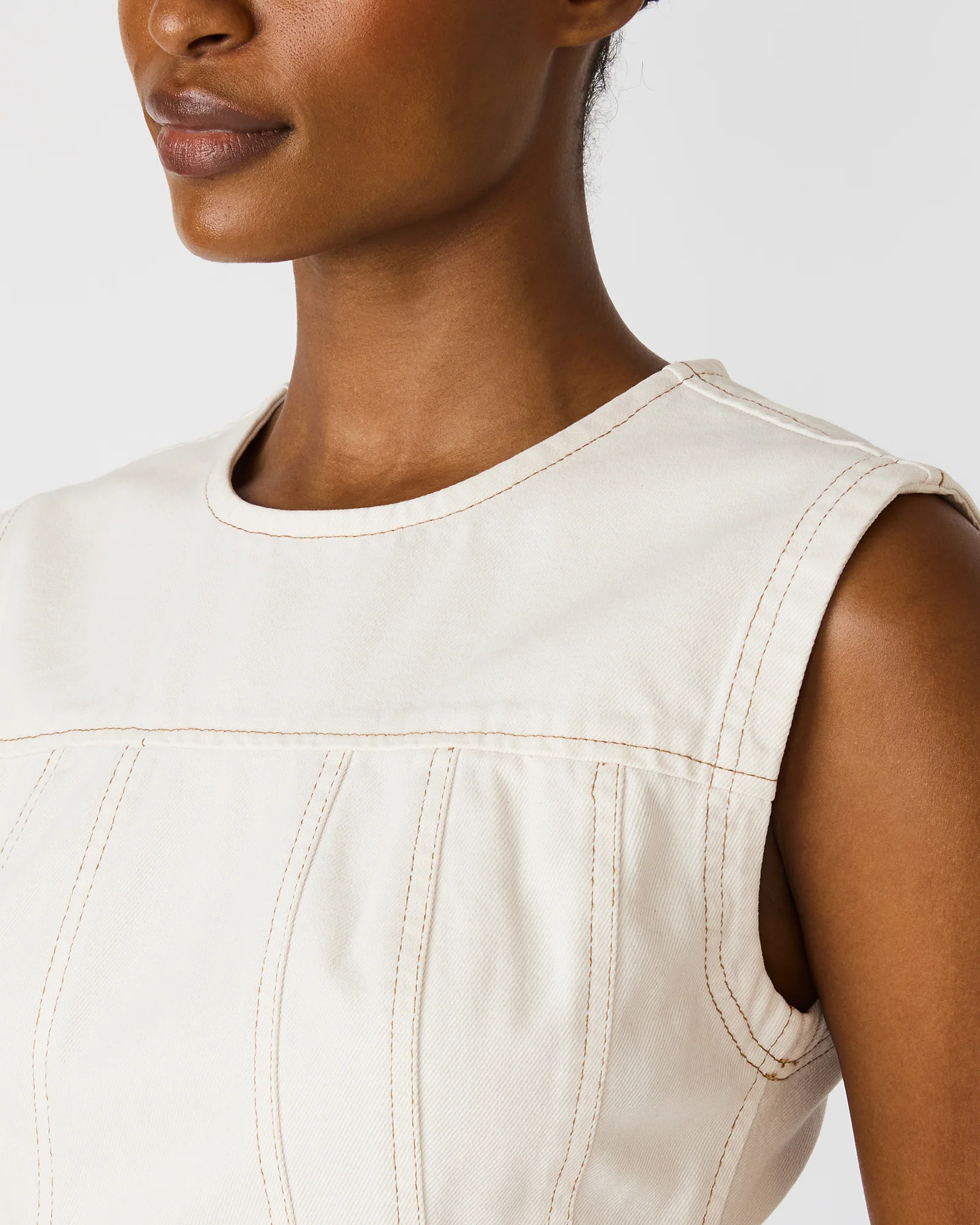 IRINNA DRESS SAND - Image 3